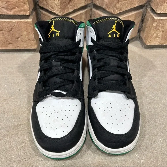 Air Jordan 1 Mid SE Lucky Green Laser Orange GS Size 5.5Y or wmns 7 BQ6931-101 - Picture 2 of 6